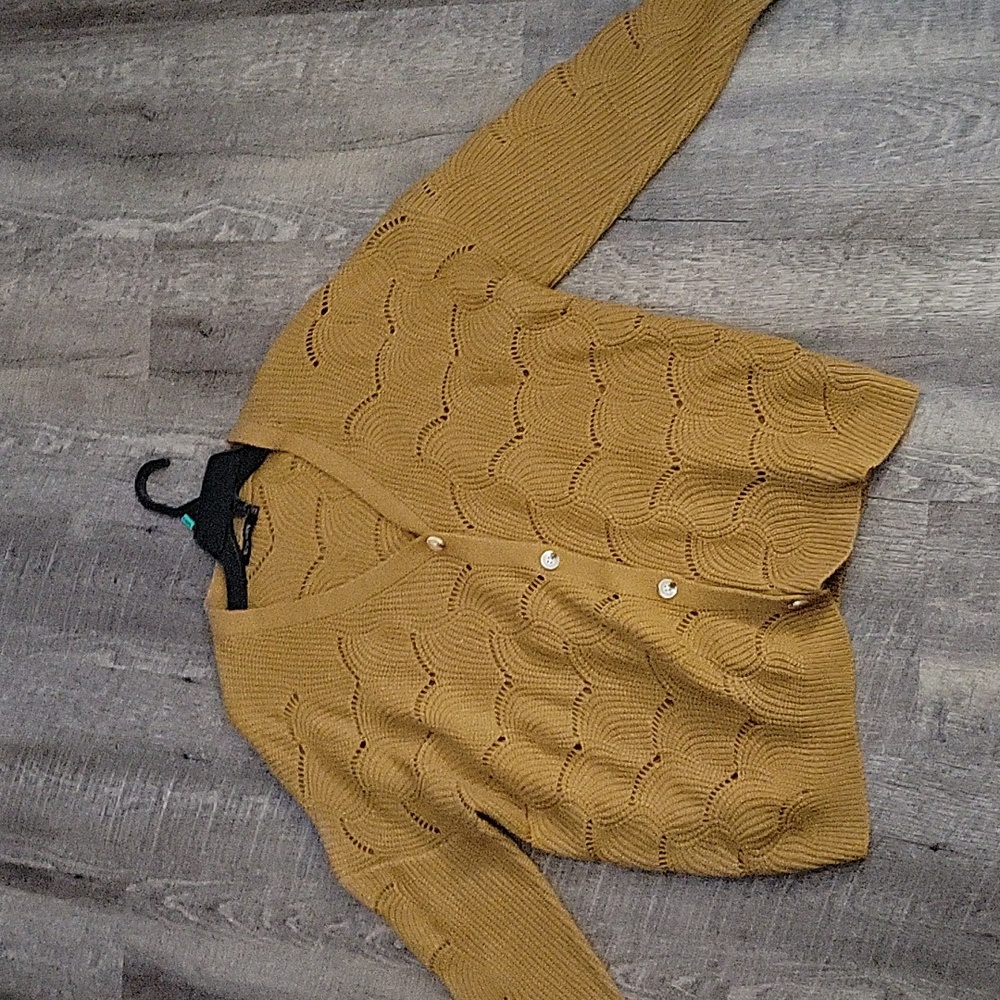 Kojooin Women's Plus size Button up Cardigan!